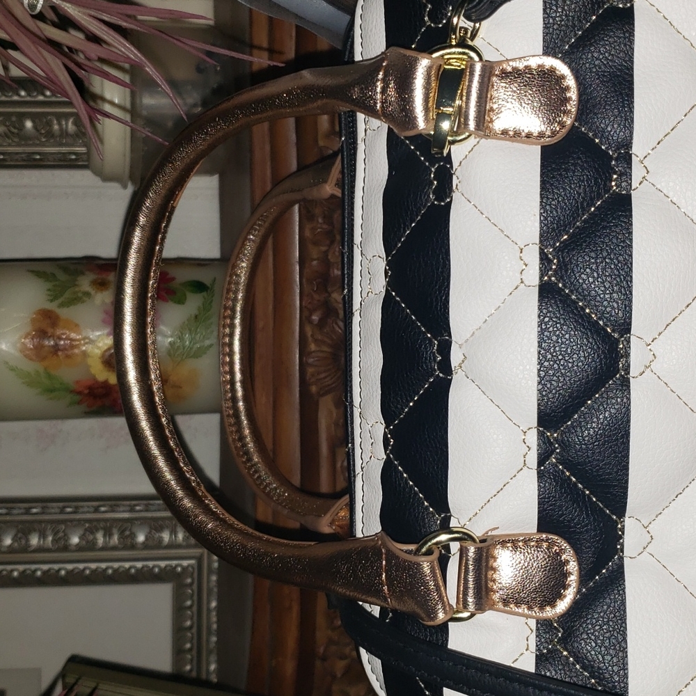 New Betsey Johnson bag - Picture 6 of 11